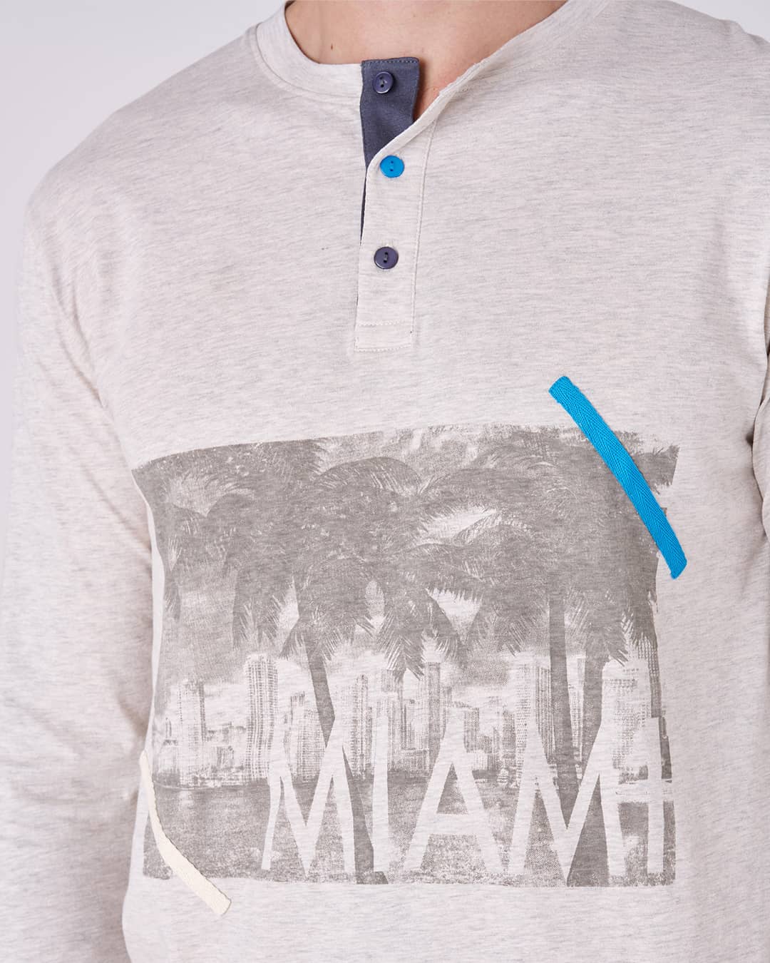 Dettaglio disegno Miami sulla maglietta del pigiama lungo da uomo "MIAMI"